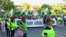 Miles de personas marchan en contra de la tauromaquia en Madrid