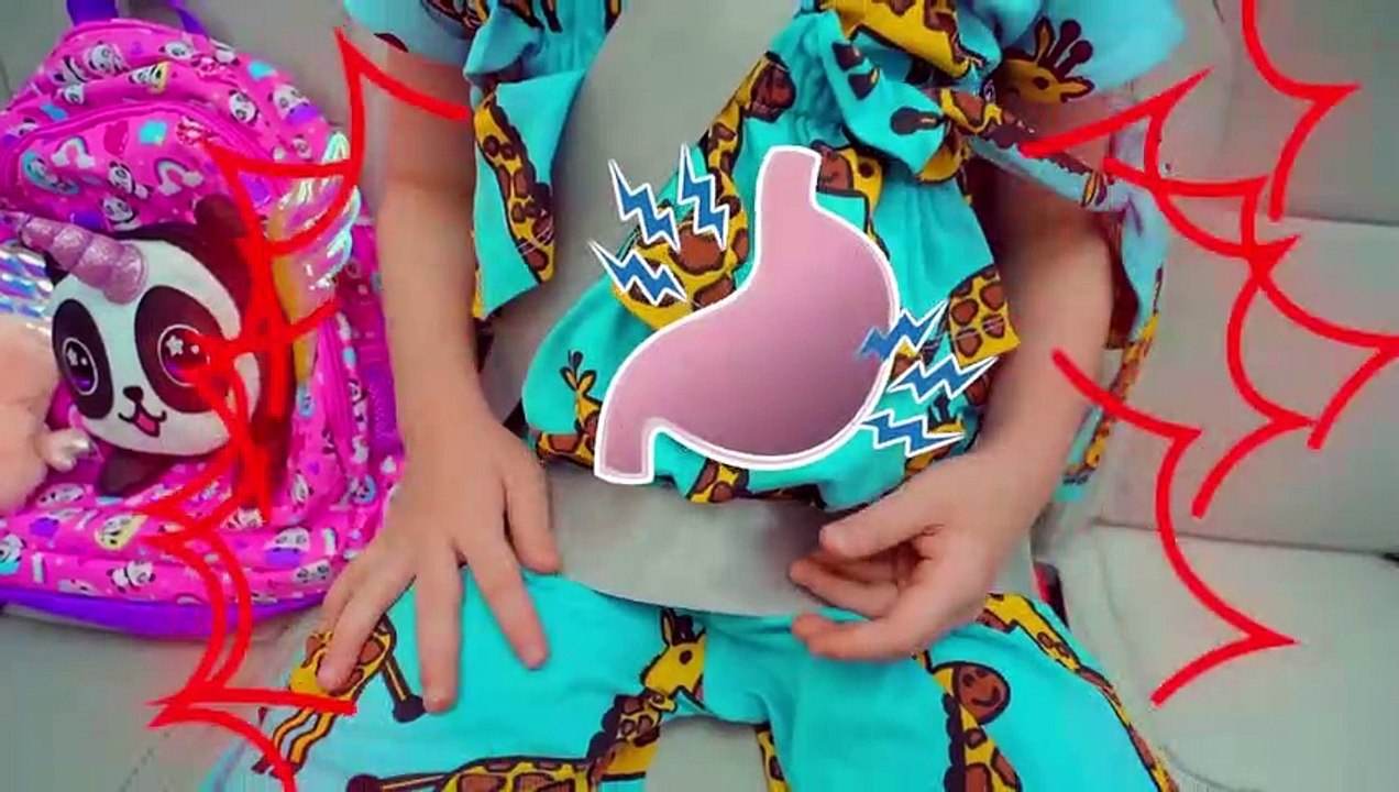 Five Kids learn safety rules of conduct in the car with Dad - يتعلم خمسة أطفال قواعد السلوك في السيارة مع أبي - video for kids