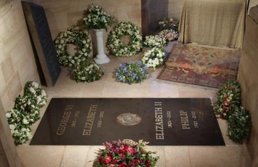 Buckingham Palace releases new photo of Queen Elizabeth II's ledger stone