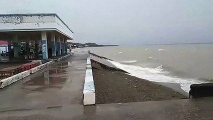 إعصار نورو الشديد القوة يضرب الفيليبين