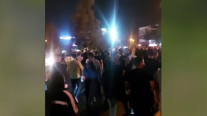 لقطات للاحتجاجات في طهران ليل الجمعة 23 أيلول/سبتمبر