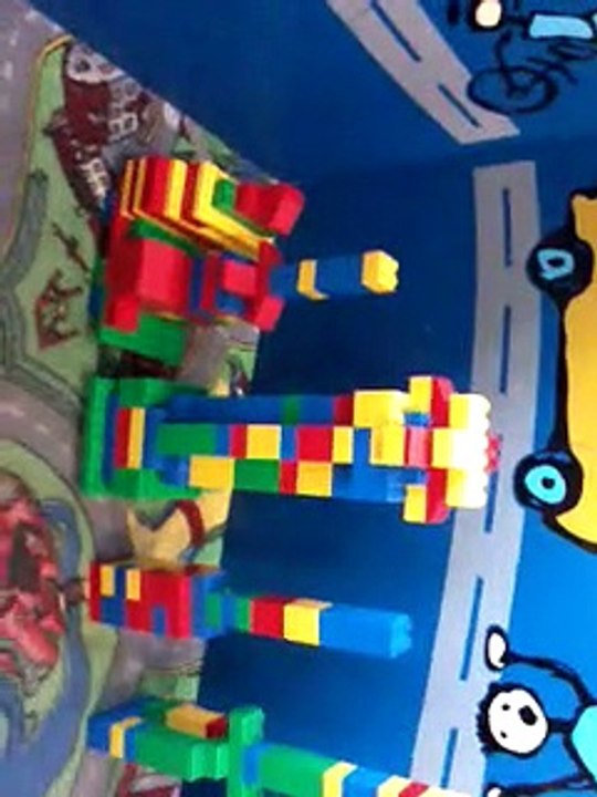 Legoturm im wartezimmer 2013