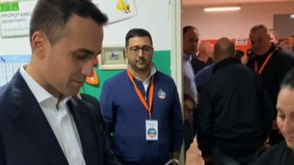 I leader politici ai seggi, Luigi di Maio vota a Napoli