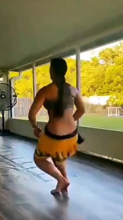 Oye Hoye Kamar Teri Sarangi ,Chori Pani Bharbe jabe Jab to Lahanga me Sent Lagane