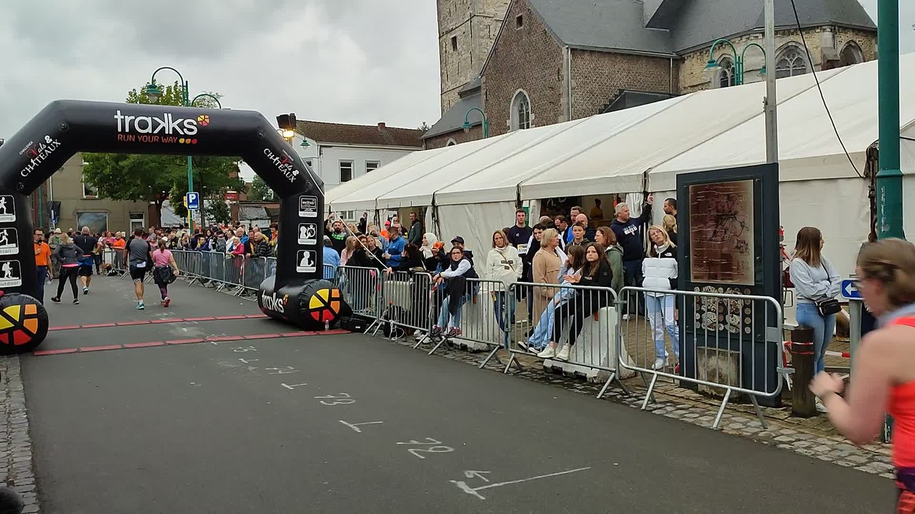 Ambiance à l'arrivée du jogging des carottes à Mellet