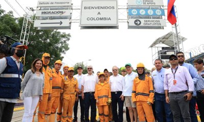 Invías hace revisión y mantenimiento de infraestructura del puente internacional para reapertura de la frontera