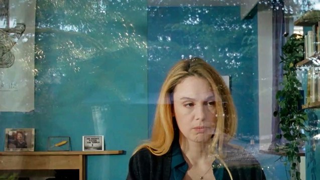 Passion simple Bande-annonce (UK)