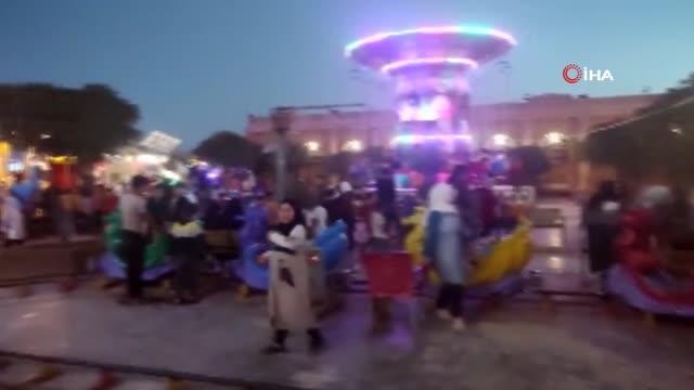 İdlib'te kamplarda yaşayan yetim çocuklar için lunapark kuruldu