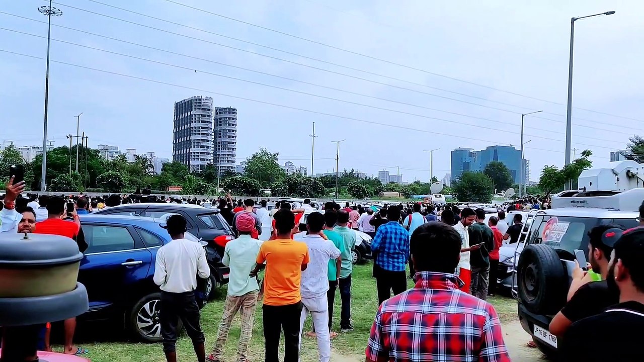 Supertech Twin Tower Blast - Noida, Delhi_ Demolition of a Tall Building
