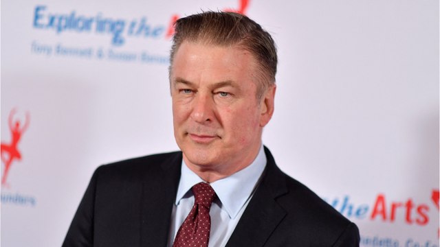 GALA VIDEO - Alec Baldwin papa pour la huitième fois : sa femme Hilaria a donné naissance à une fille