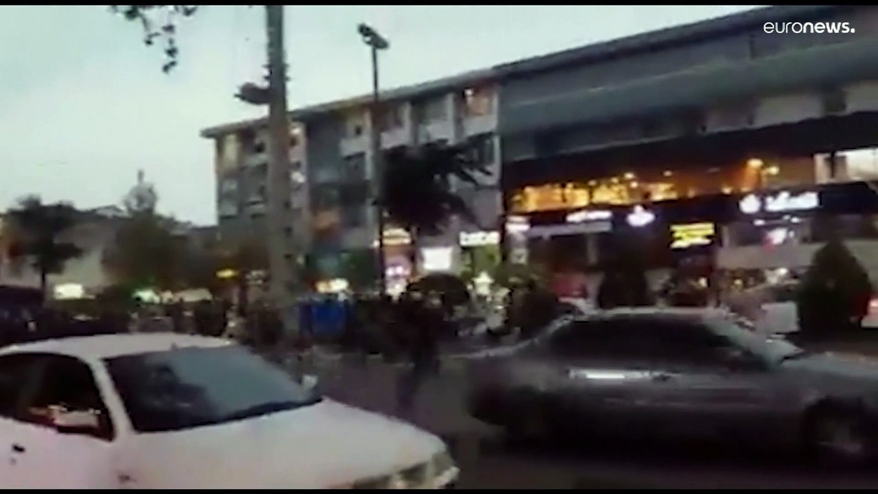 Mehr als Mahsa Amini: "Frauen, Leben, Freiheit!" Trotz 1.200 Festnahmen weiter Proteste in Iran