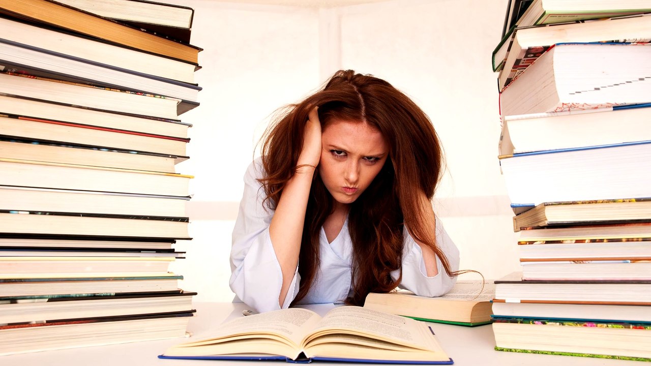 Warnzeichen eines psychischen Zusammenbruchs, den DU ernst nehmen solltest!