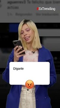 Leyendo comentarios sobre la supuesta infidelidad de Adam Levine