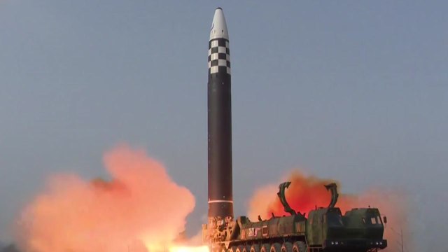 [뉴스라이브] 탄도미사일 도발 감행한 北...추가 도발 가능성은? / YTN