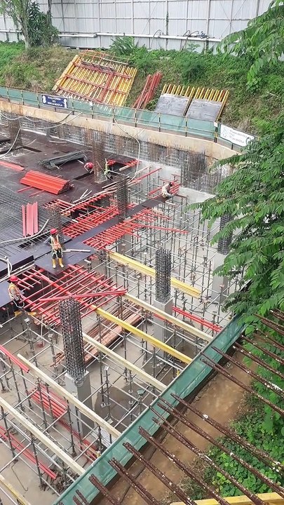 PEMBUATAN GEDUNG DI INDONESIA