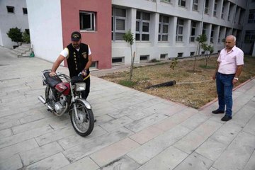 Motosikleti çalınan halk ozanı şiirle şikayetçi oldu, şiirle teşekkür etti
