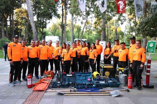 İzmir haberleri... Buca Belediyesi İzmir'de Afad Akreditasyon Belgesi Alan İlk Belediye Oldu