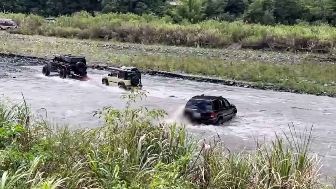 影片曝光！困清水地熱休旅車撤離 1車遭滅頂駕駛幸運逃出