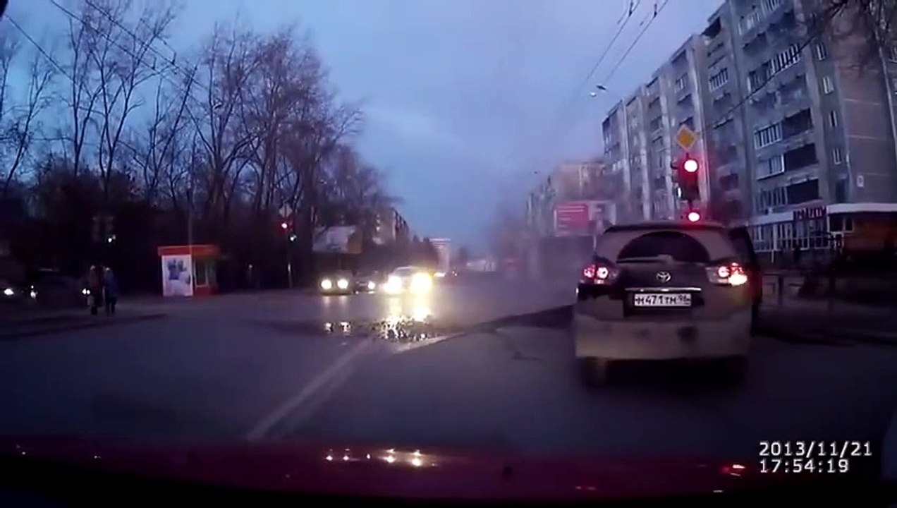 10 Minutes Of Unbelievable Moments CAUGHT ON VIDEO _2(480P)