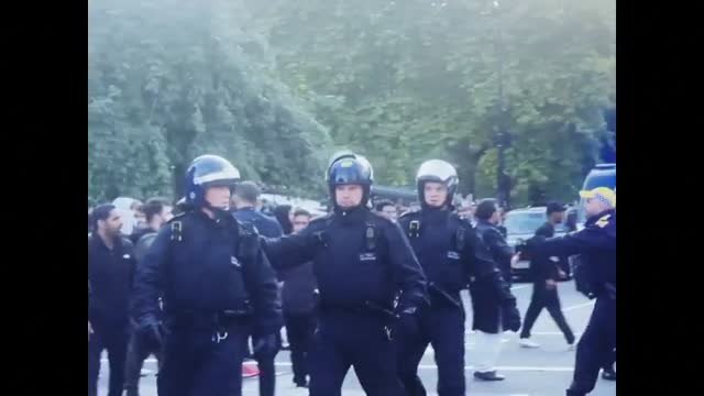 Enfrentamientos en Londres tras protestas iraníes