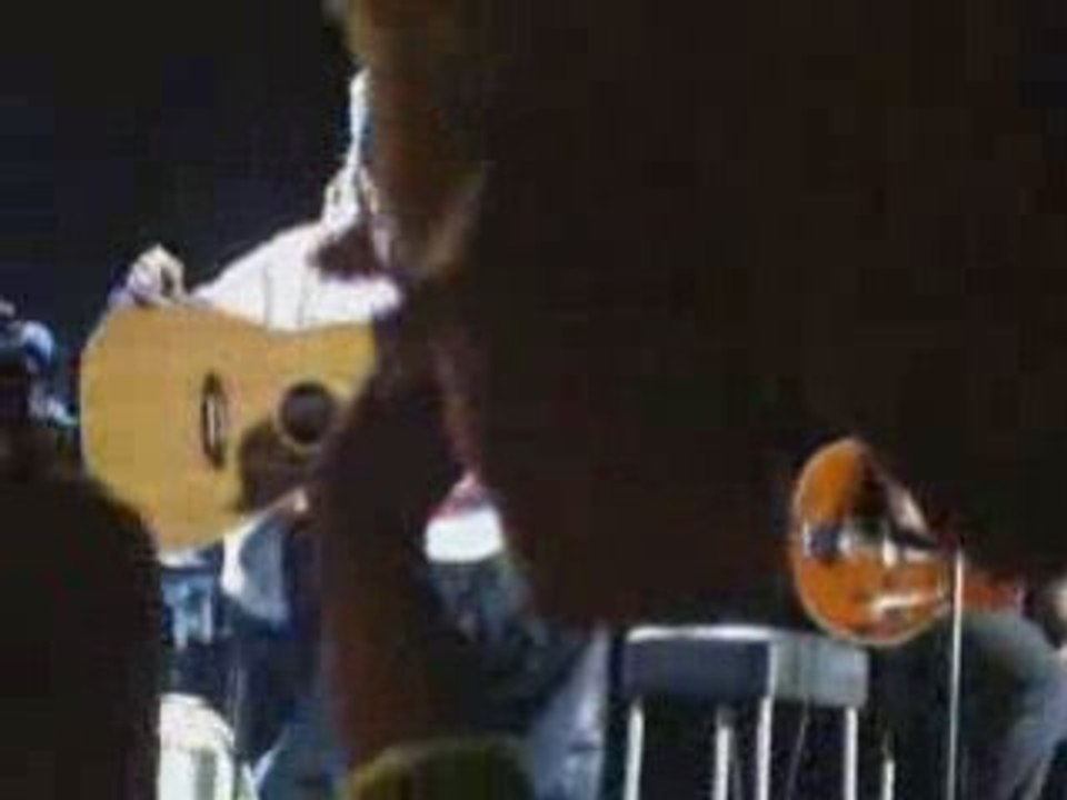 Bill qui renomme le groupe bercy concert th 9 mars