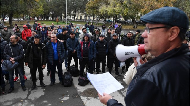 Putin reportedly has retreated to a secret palace amid anti-draft protests across Russia