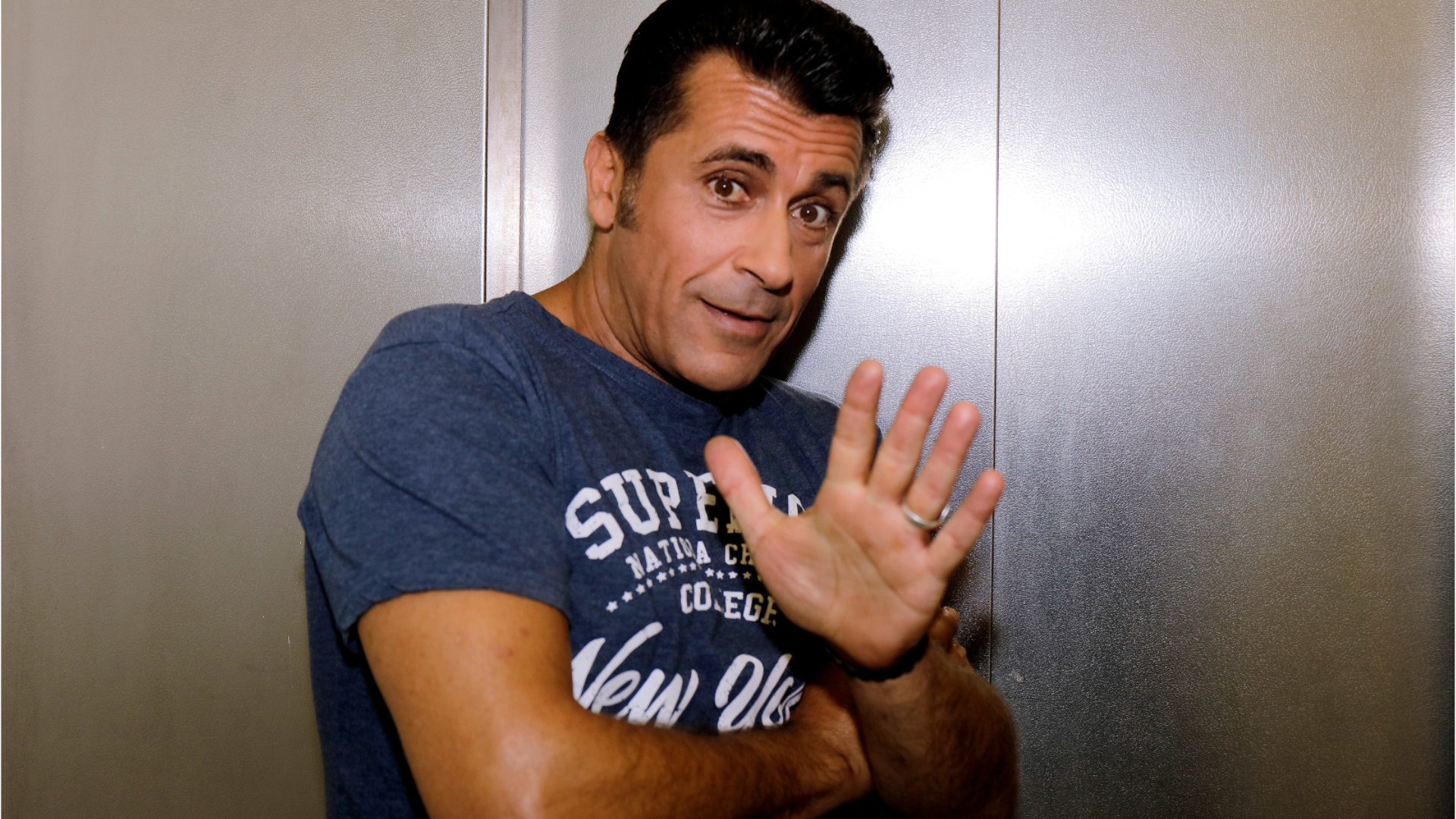 VOICI - Bébert des Forbans s'est marié : qui est Astrid, sa femme de 20 ans  sa cadette