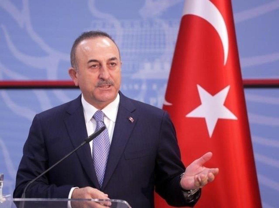 Bakan Çavuşoğlu: "Amacımız Zelenskiy ve Putin'i bir araya getirmek""Ukrayna'da erkek çocuklar için en popüler isim Bayraktar""Cumhurbaşkanımızın hem...