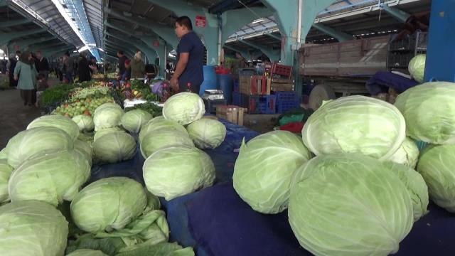 Edirne yerel: Edirne'de Turşu Yapmak İçin Pazara Giden Vatandaş: Eve Boş Gidiyoruz