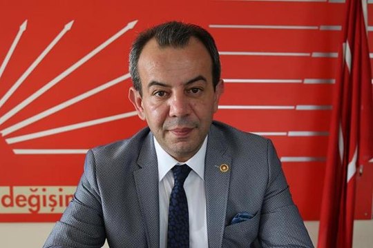 Son Dakika! CHP Disiplin Kurulu, Bolu Belediye Başkanı Tanju Özcan'ı 1 yıllığına parti üyeliğinden çıkardı