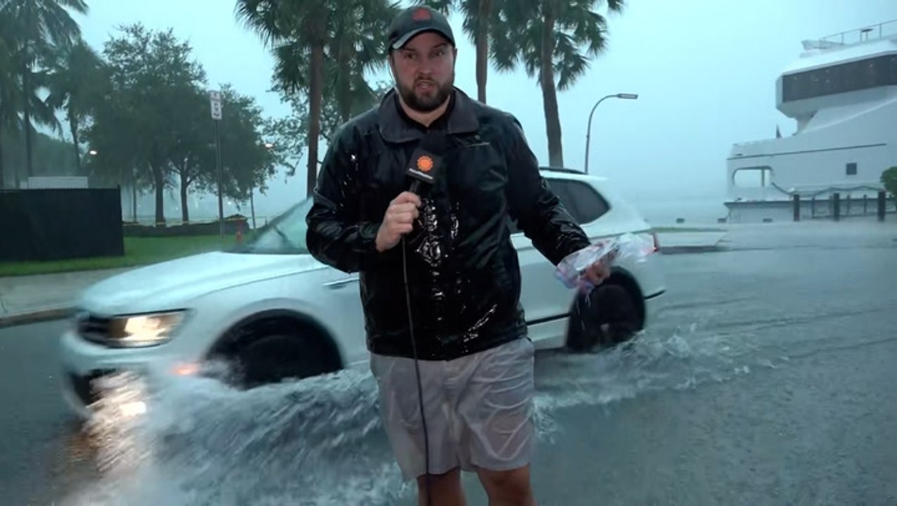 Florida officials urge caution as outer bands of Hurricane Ian start moving in