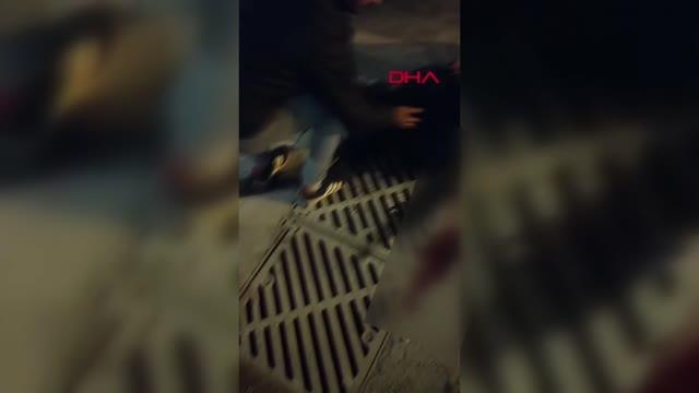 İSTANBUL-SARIYER'DE MOTOSİKLET OTOMOBİLLE ÇARPIŞTI: 1 ÖLÜ, 2 YARALI