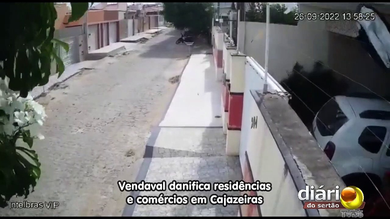 Vendaval assusta moradores e causa estragos em residências e comércios na Zona Sul de Cajazeiras