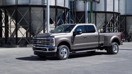 All-New Ford F-Series Super Duty F-350 Lariat Design Preview