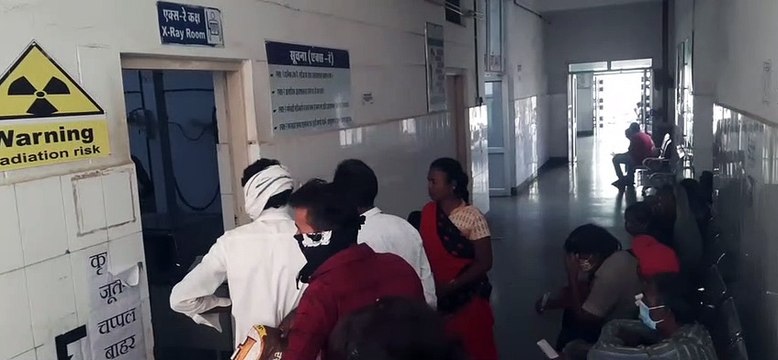 एक्स-रे मशीन खराब, मरीजों की जेबें हो रही खाली