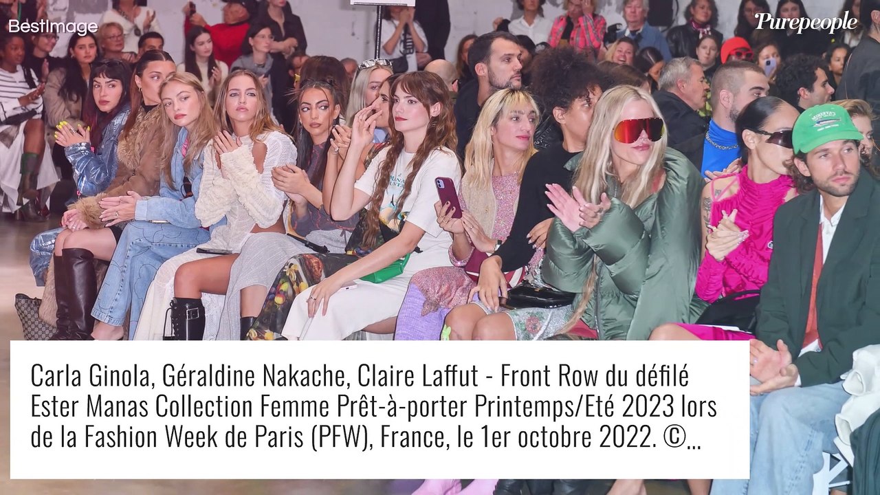 Géraldine Nakache telle une oeuvre d'art, Carla Ginola en transparence au défilé Ester Manas