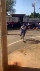 Vídeo. Atirador causa pânico em escola no Brasil e mata uma pessoa