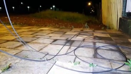 Télécharger la video: Ladrões de fios elétricos continuam causando prejuízos em Cascavel