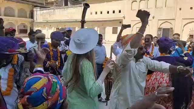 World Tourism Day: जयपुर में पर्यटकों का राजस्थानी परंपरा से स्वागत, फ्री एंट्री