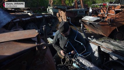 بدون تعليق: ميكانيكي أوكراني يفكك الدبابات الروسية