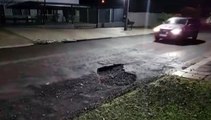 Chuvas castigam malha asfáltica e 'cratera' continua a crescer na Casemiro de Abreu