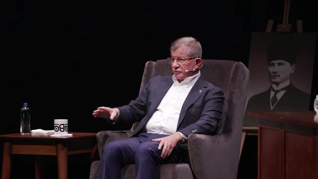 Ahmet Davutoğlu, Terör örgütü elebaşı Gülen için Hocaefendi demedim, ne konuştuğumu bilirim demesi sonrası izleyiciler Ahmet Davutoğlu'nun Türkçe Olimpiyatları'ndaki konuşmasını dinletti.