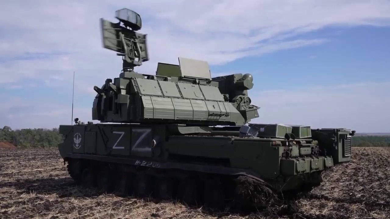 Russia Tor-M2 air defence missile system crews in combat action within ...