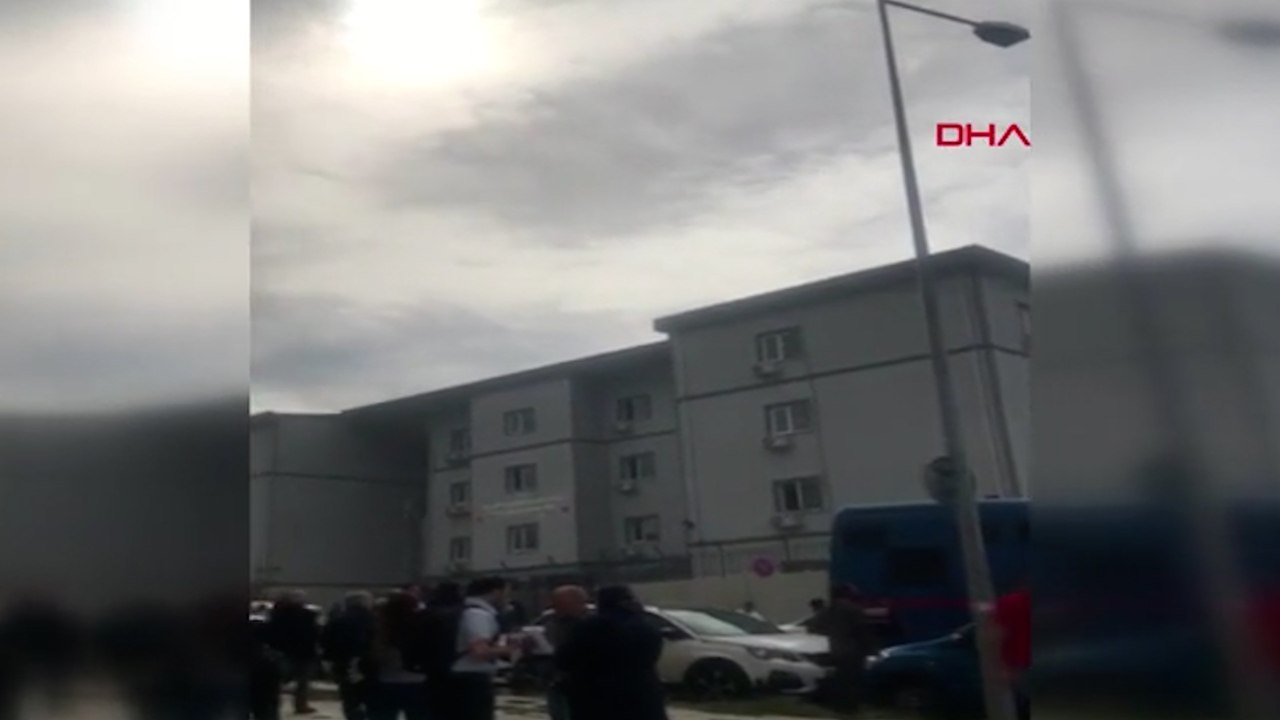 Adliye'nin ek hizmet binasında yangın