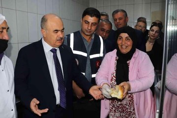 Kantin denetimine katılan Vali Dağlı'dan kantinciye uyarı: "Sen kendi çocuğuna bu kadar az mı veriyorsun"