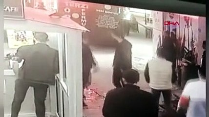 Erzurum'da küpesiyle alay ettikleri genci bıçakladılar