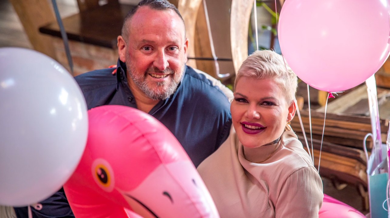 Melanie Müller bei Konzert von Naziparolen umzingelt