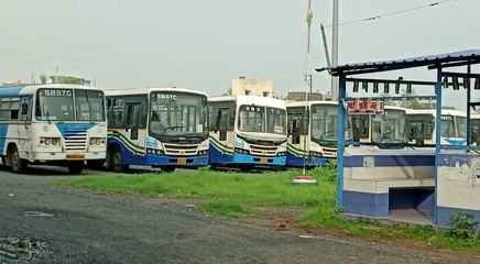 মন্ত্রীর আশ্বাসের পরেও অস্থায়ী পরিবহণকর্মীদের কর্মবিরতি, দিঘায় ডিপোয় পুলিশ | Oneindia Bengali