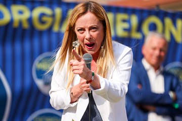 أهم آراء جورجيا ميلوني عن الإسلام والهجرة