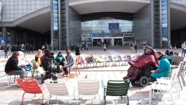 Unas 300 personas piden soluciones en Bruselas para personas con discapacidad
